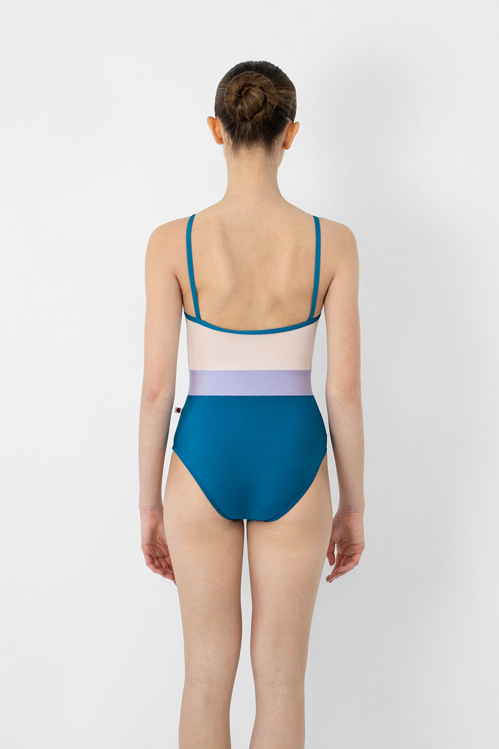 Micah Leotard in Ottanio - Yumiko